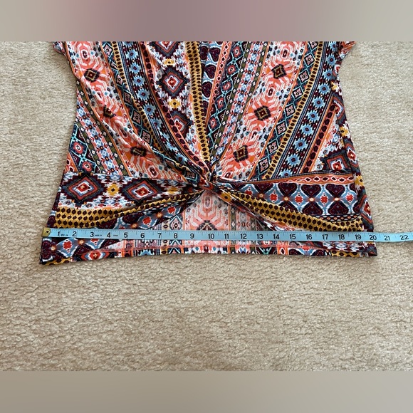 Bobbie Brooks - Multicolor - Knotted Front - Lace Back Top - Size: XL - Picture 5 of 7